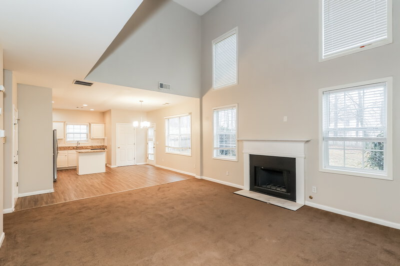 2,595/Mo, 1875 Eveningside Way NW Kennesaw, GA 30152 Family Room View 2