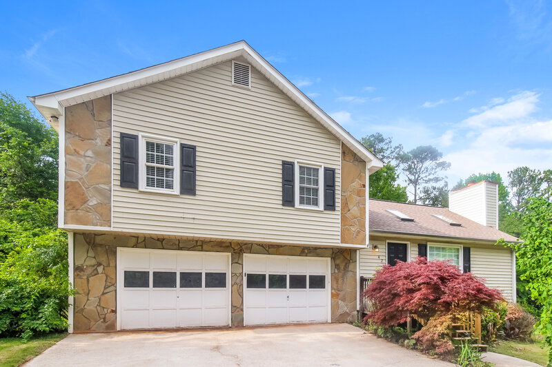 0/Mo, 42 Fox Ridge Ct Dallas, GA 30157 Front View