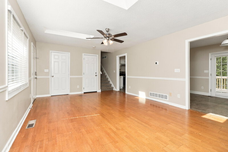 1,755/Mo, 42 Fox Ridge Ct Dallas, GA 30157 Living Room View 3