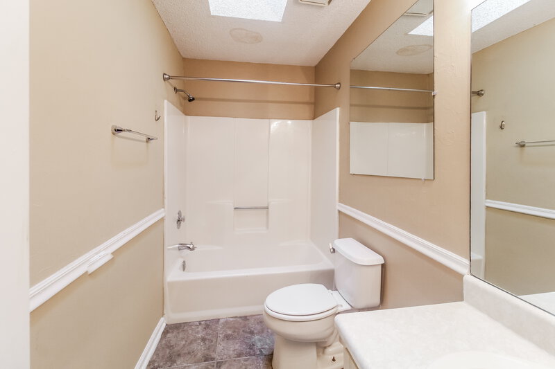 0/Mo, 42 Fox Ridge Ct Dallas, GA 30157 Bathroom View