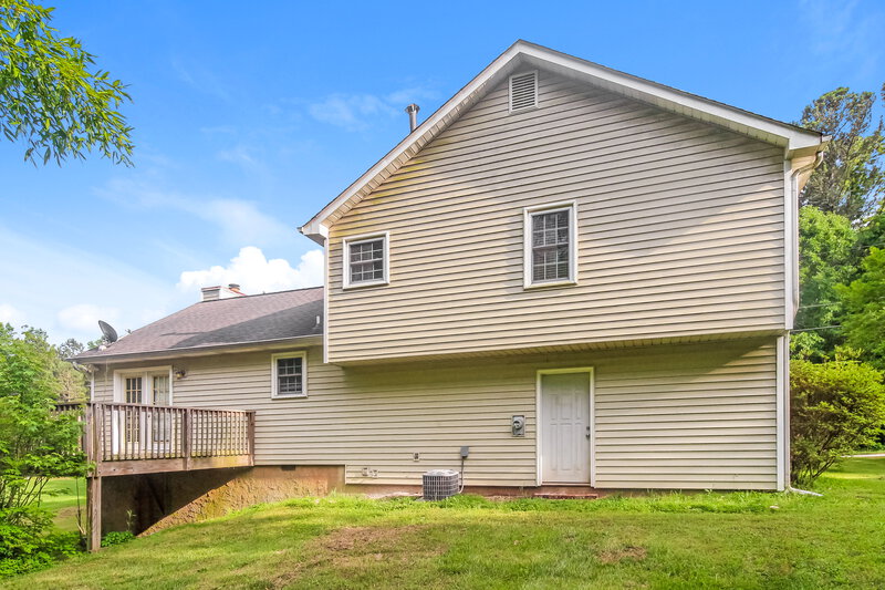 0/Mo, 42 Fox Ridge Ct Dallas, GA 30157 Rear View