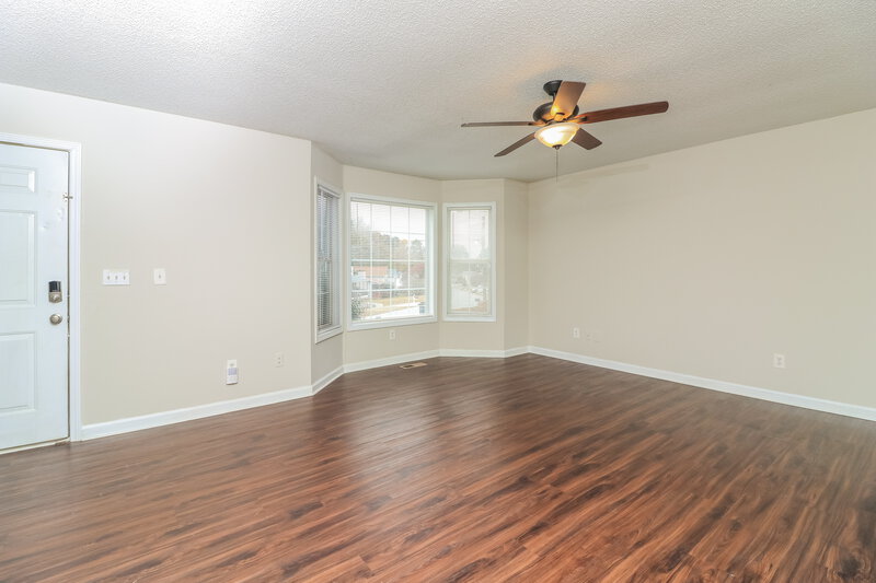 1,570/Mo, 301 Ivy Crest Dr Dallas, GA 30157 Living Room View