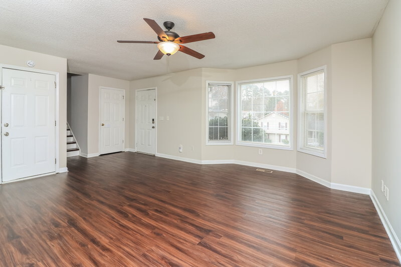 1,570/Mo, 301 Ivy Crest Dr Dallas, GA 30157 Living Room View 4