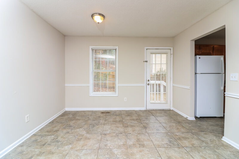 1,570/Mo, 301 Ivy Crest Dr Dallas, GA 30157 Dining Room View 2