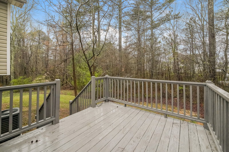 1,600/Mo, 303 Fairview Dr Dallas, GA 30157 Deck View