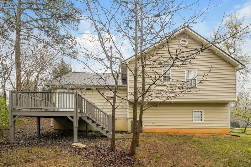 1,600/Mo, 303 Fairview Dr Dallas, GA 30157 Rear View