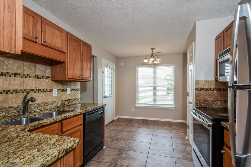 1,910/Mo, 61 Lazy Water Dr Dallas, GA 30157 Breakfast Nook View