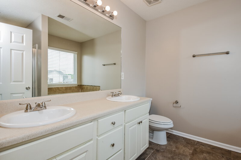 1,910/Mo, 61 Lazy Water Dr Dallas, GA 30157 Main Bathroom View