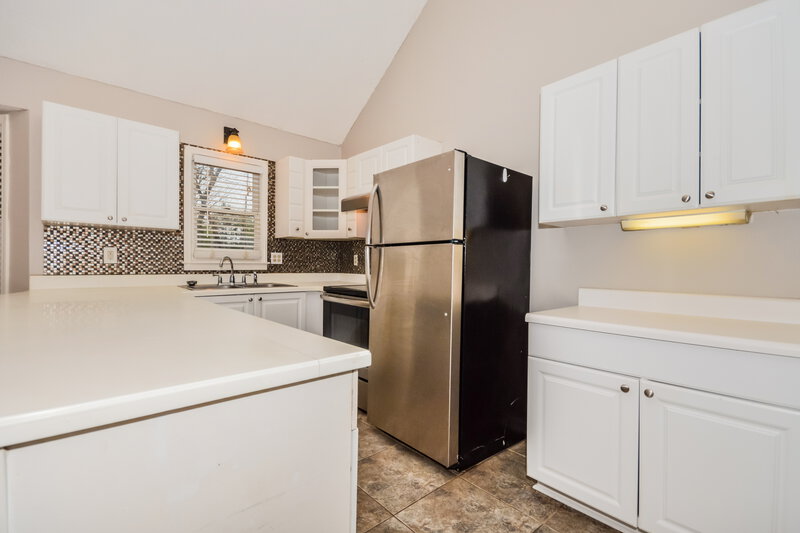 1,675/Mo, 10 Peace Tree Ln NE Rydal, GA 30171 Kitchen View