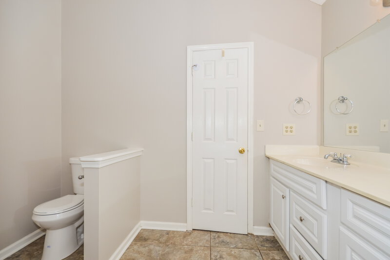1,675/Mo, 10 Peace Tree Ln NE Rydal, GA 30171 Bathroom View