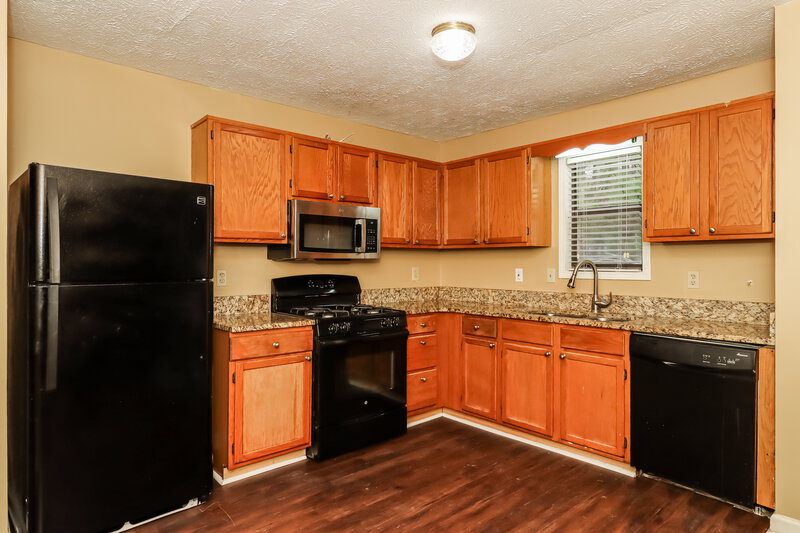 2,030/Mo, 1204 Trout Dr Woodstock, GA 30189 Kitchen View