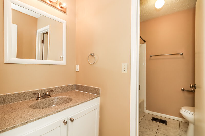 2,030/Mo, 1204 Trout Dr Woodstock, GA 30189 Main Bathroom View