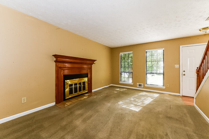 1,680/Mo, 887 Forest Pointe Way Jonesboro, GA 30238 Living Room View