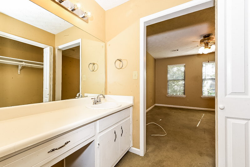 1,680/Mo, 887 Forest Pointe Way Jonesboro, GA 30238 Main Bathroom View 3