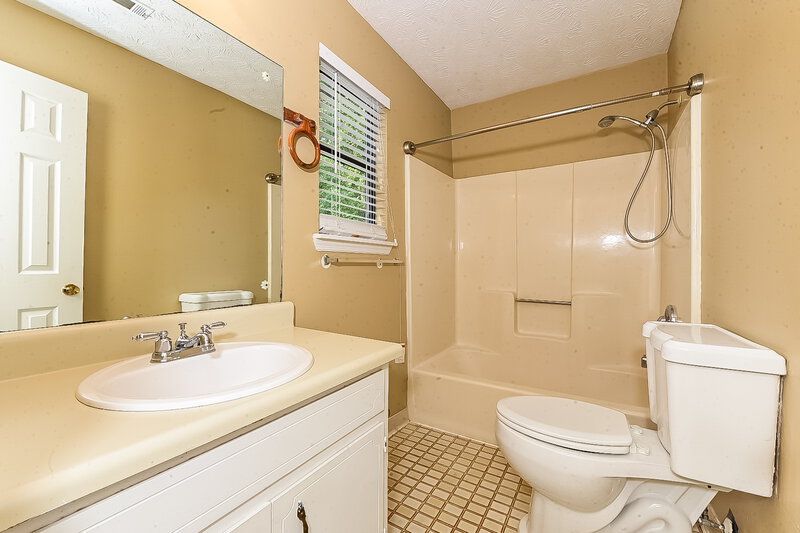1,680/Mo, 887 Forest Pointe Way Jonesboro, GA 30238 Bathroom View
