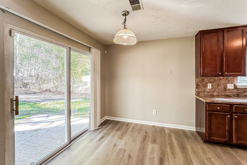1,820/Mo, 9380 Forest Knoll Dr Jonesboro, GA 30238 Dining Room View