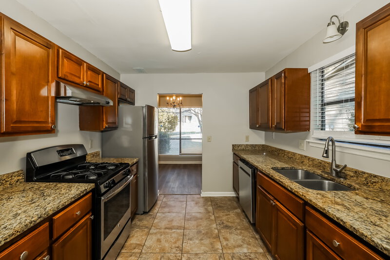 1,640/Mo, 8866 Wellston Ct Jonesboro, GA 30238 Kitchen View