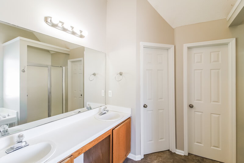 1,885/Mo, 644 Aspen Brook Dr McDonough, GA 30253 Main Bathroom View