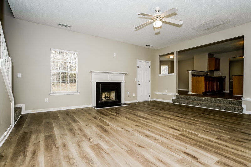 2,095/Mo, 833 Kohl Dr McDonough, GA 30253 Living Room View