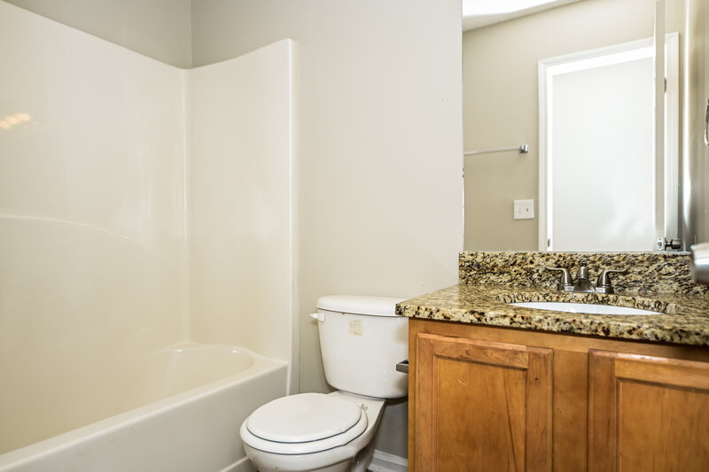 2,095/Mo, 833 Kohl Dr McDonough, GA 30253 Bathroom View