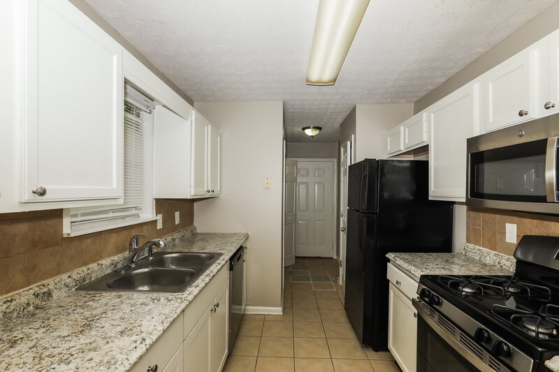 1,770/Mo, 50 Wake Rd McDonough, GA 30253 Kitchen View
