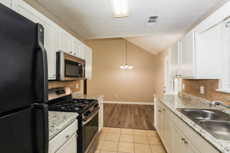 1,770/Mo, 50 Wake Rd McDonough, GA 30253 Kitchen View 2