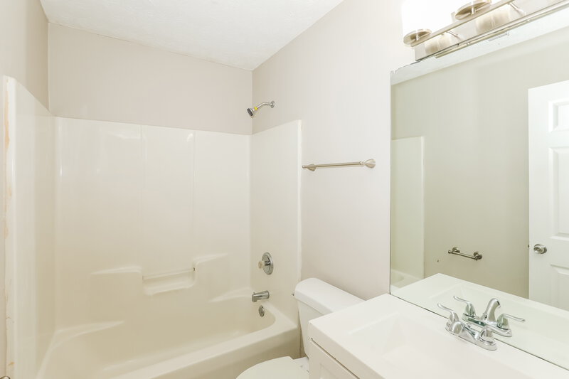 1,770/Mo, 50 Wake Rd McDonough, GA 30253 Bathroom View