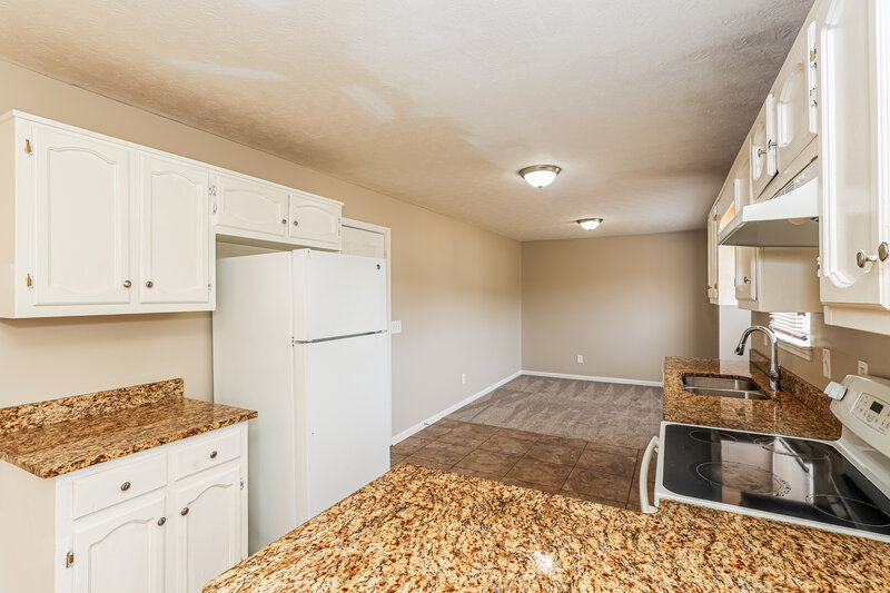 1,750/Mo, 641 Carlton Rd Palmetto, GA 30268 Kitchen View