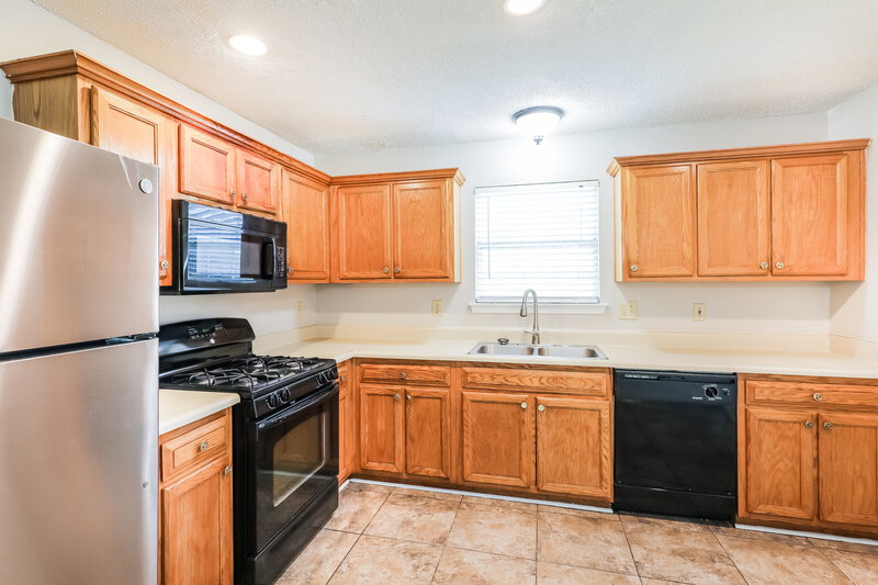 1,830/Mo, 3302 Bells Landing Dr Rex, GA 30273 Kitchen View 2