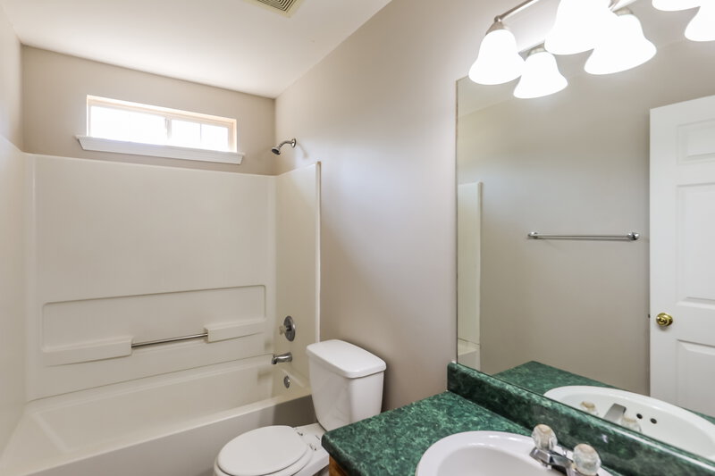 1,830/Mo, 3302 Bells Landing Dr Rex, GA 30273 Bathroom View 2