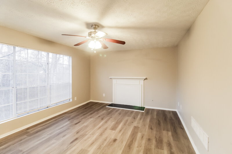 1,800/Mo, 7115 Chestnut Ln Riverdale, GA 30274 Misc View 2