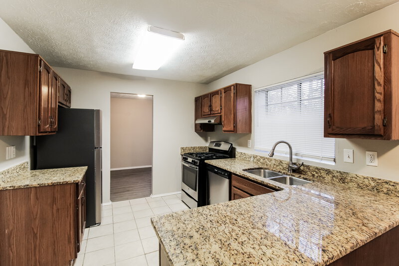 1,800/Mo, 7115 Chestnut Ln Riverdale, GA 30274 Misc View 6