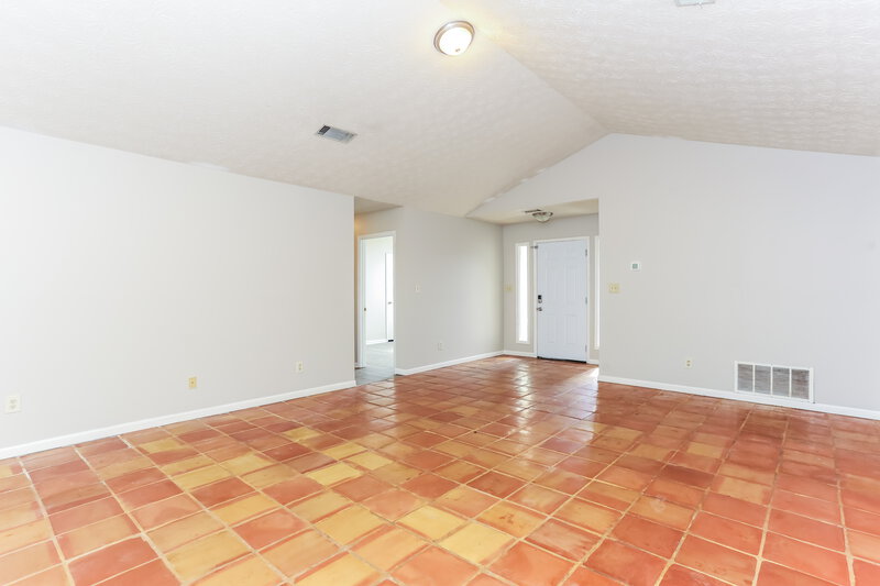 1,855/Mo, 202 Northbridge Dr Stockbridge, GA 30281 Living Room View