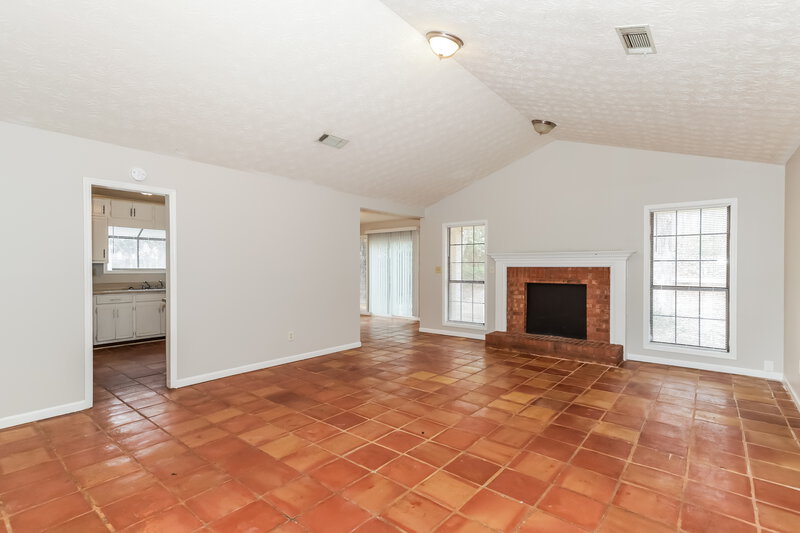 1,855/Mo, 202 Northbridge Dr Stockbridge, GA 30281 Living Room View 2