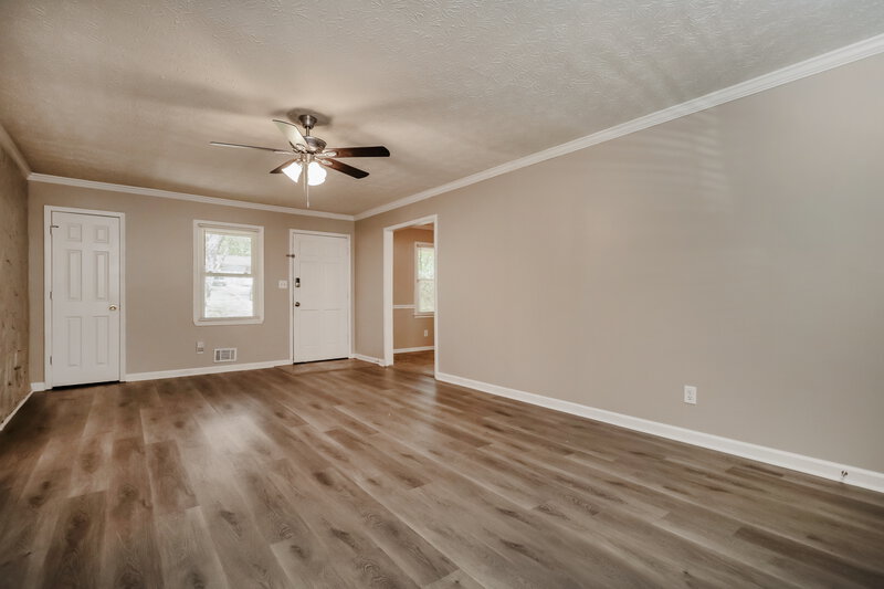 1,760/Mo, 300 Pinehurst Dr Stockbridge, GA 30281 Living Room View 2