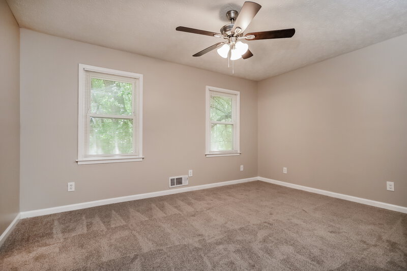 1,760/Mo, 300 Pinehurst Dr Stockbridge, GA 30281 Main Bedroom View