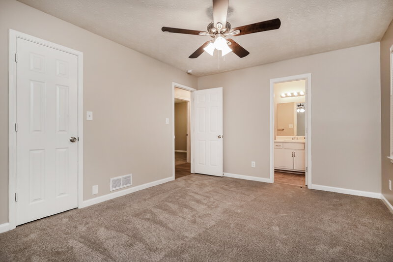 1,760/Mo, 300 Pinehurst Dr Stockbridge, GA 30281 Main Bedroom View 2