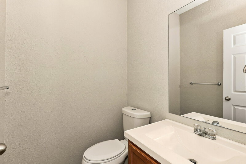 1,930/Mo, 4689 Ravenwood Loop Union City, GA 30291 Bathroom View 2
