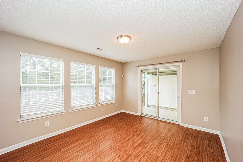 1,725/Mo, 6116 Hickory Ln Union City, GA 30291 Dining Room View