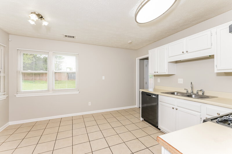 2,055/Mo, 3642 Cameron Hills Pl Ellenwood, GA 30294 Floorplan View 3