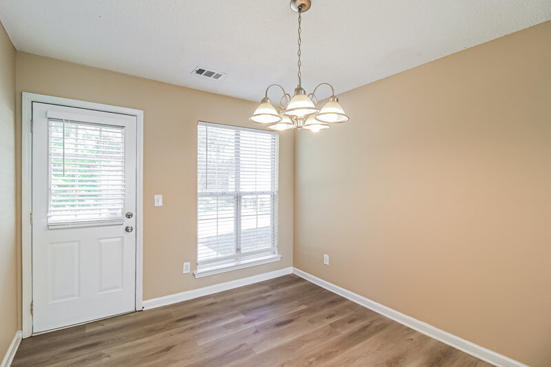 1,945/Mo, 2660 Brenston Dr Ellenwood, GA 30294 Dining Room View