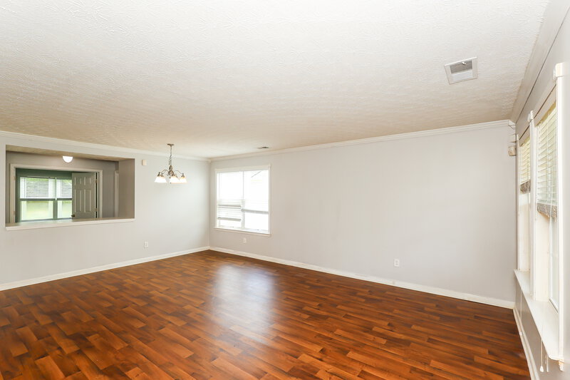 2,465/Mo, 2894 Edgewater St SW Atlanta, GA 30331 Living Room View