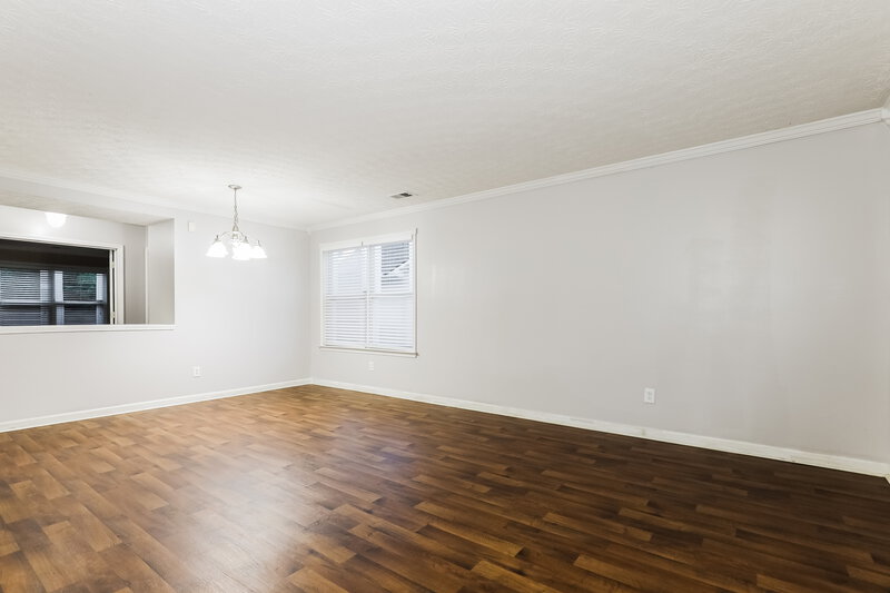 2,160/Mo, 2894 Edgewater St SW Atlanta, GA 30331 Living Room View 4