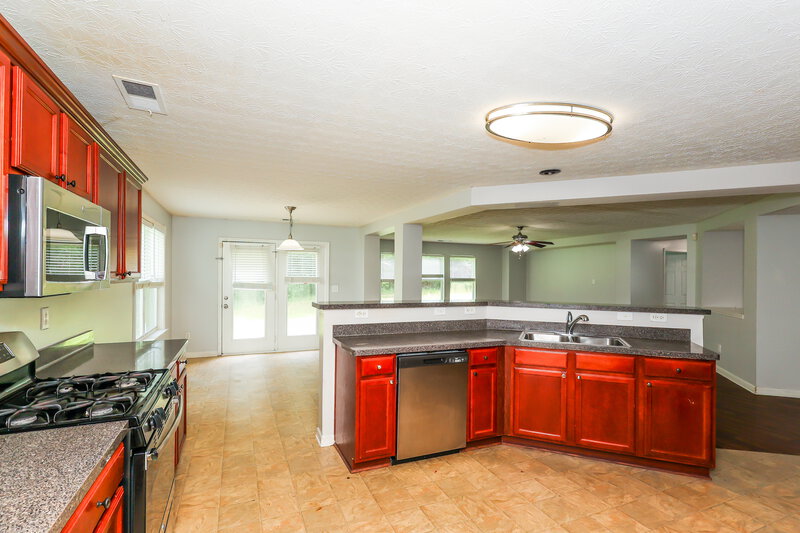 2,465/Mo, 2894 Edgewater St SW Atlanta, GA 30331 Kitchen View 2
