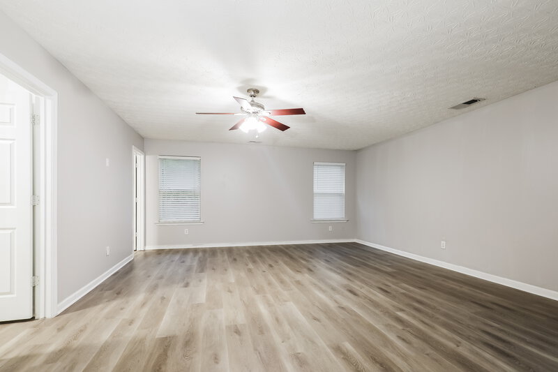 2,160/Mo, 2894 Edgewater St SW Atlanta, GA 30331 Main Bedroom View 2