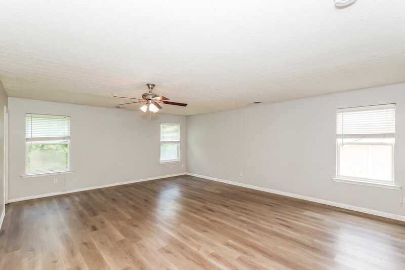 2,465/Mo, 2894 Edgewater St SW Atlanta, GA 30331 Main Bedroom View