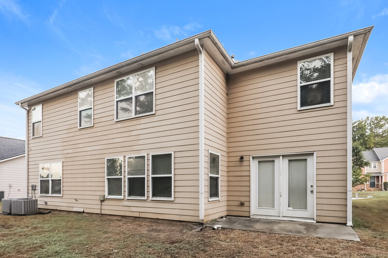 2,160/Mo, 2894 Edgewater St SW Atlanta, GA 30331 Rear View