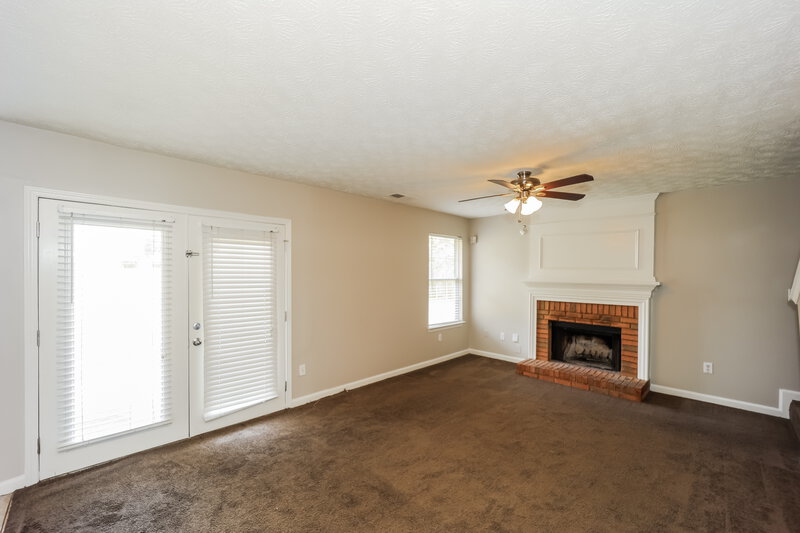 2,335/Mo, 375 Birchmere Close SW Atlanta, GA 30331 Family Room View 2