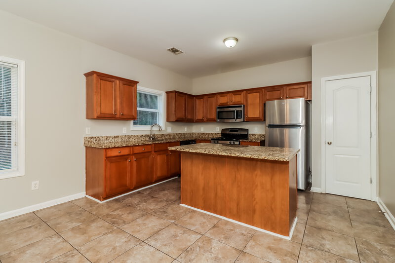 2,915/Mo, 5224 Lexmark Circle SW Atlanta, GA 30331 Kitchen View