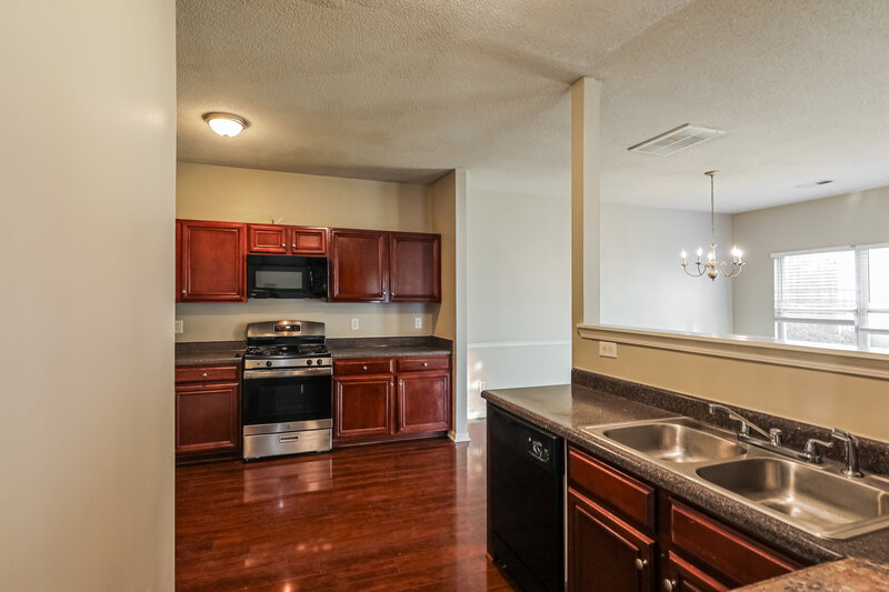 2,000/Mo, 1605 Tigris Ct Atlanta, GA 30349 Kitchen View 2
